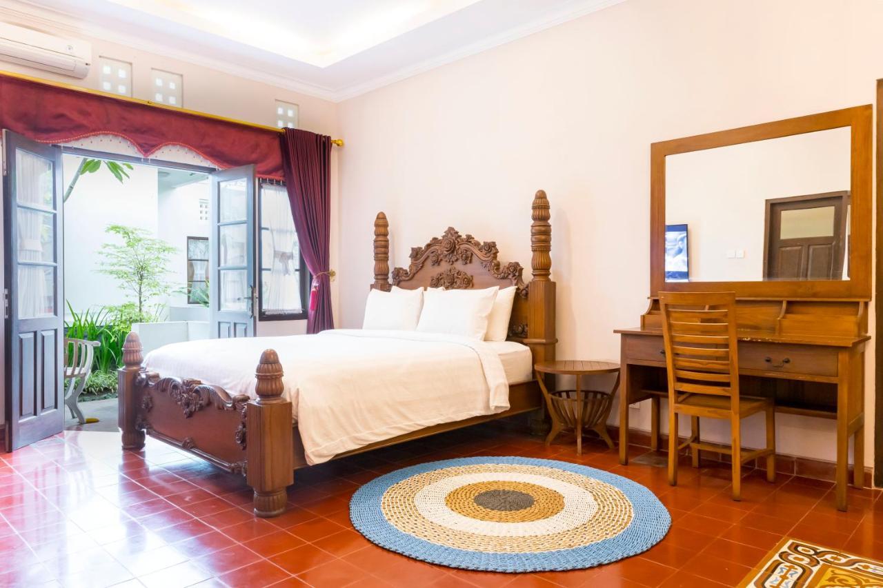 กูตุส กูตุส เคลมมี เฮาส์ Hotel ยอกยาการ์ตา ภายนอก รูปภาพ